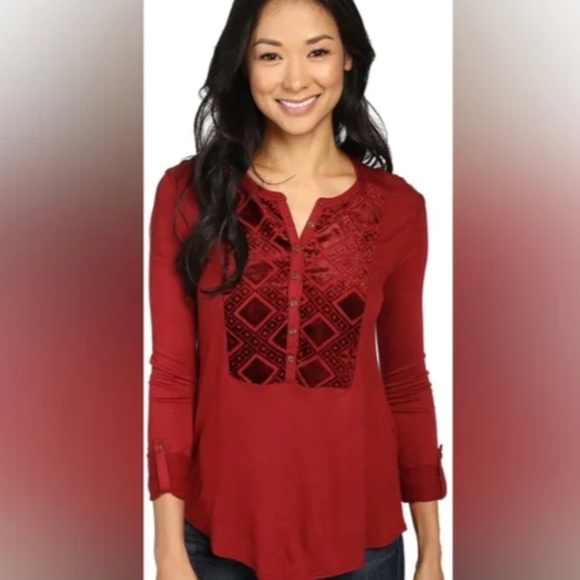 (NWT) Lucky Brand Women's Merlot Burnout Velvet Bib Henley Top Plus Size 1X - Picture 6 of 12